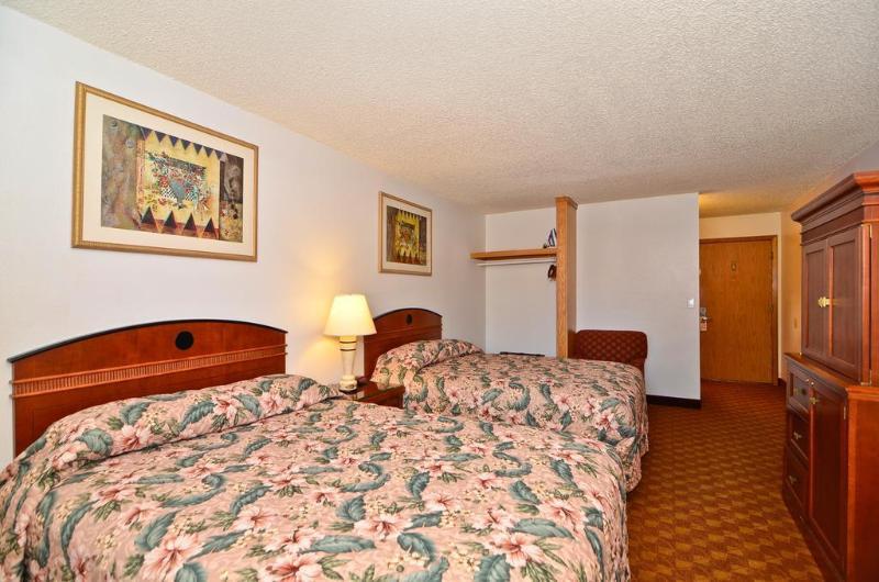 Econo Lodge Inn & Suites Madras Eksteriør bilde
