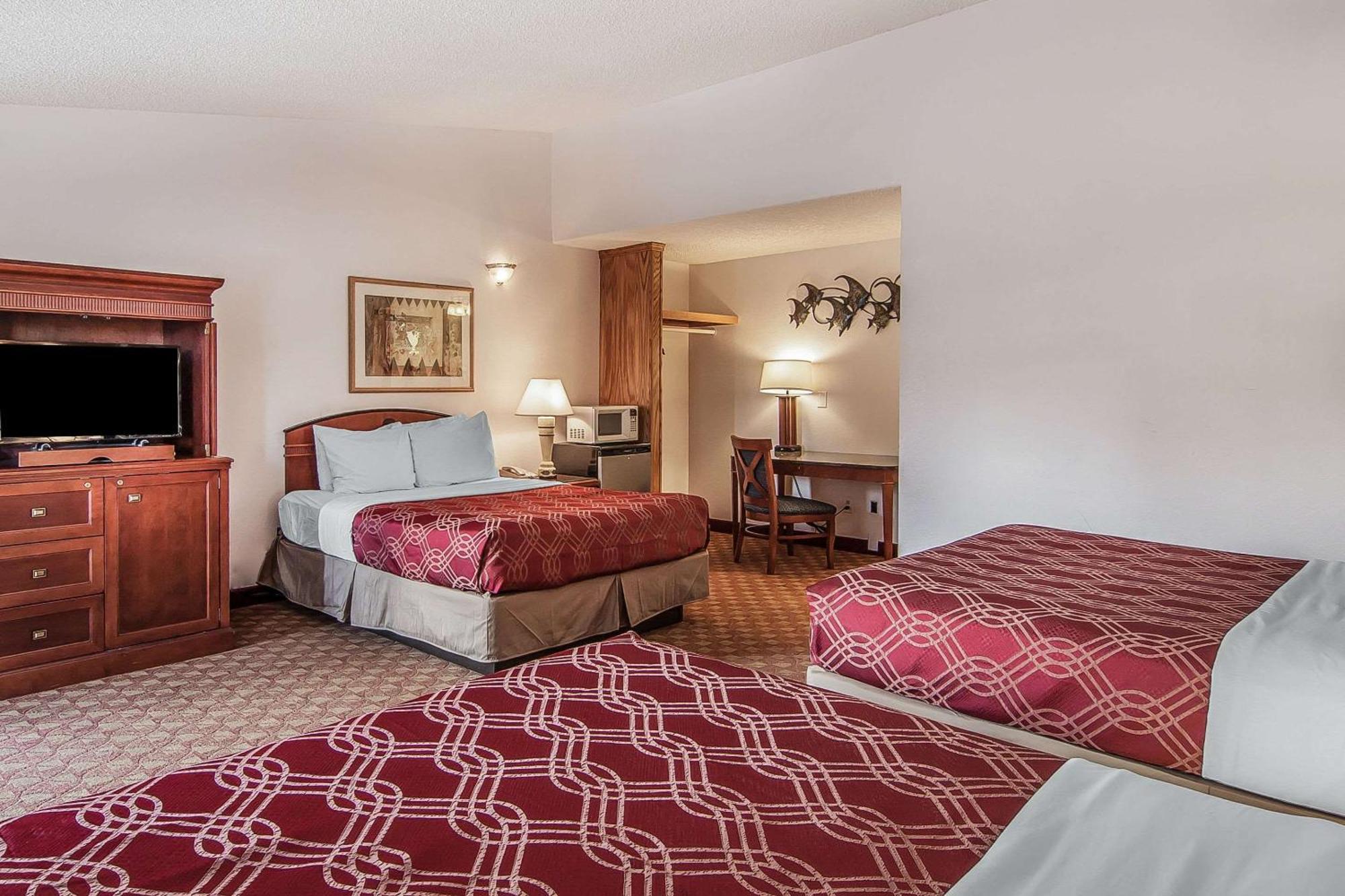 Econo Lodge Inn & Suites Madras Eksteriør bilde
