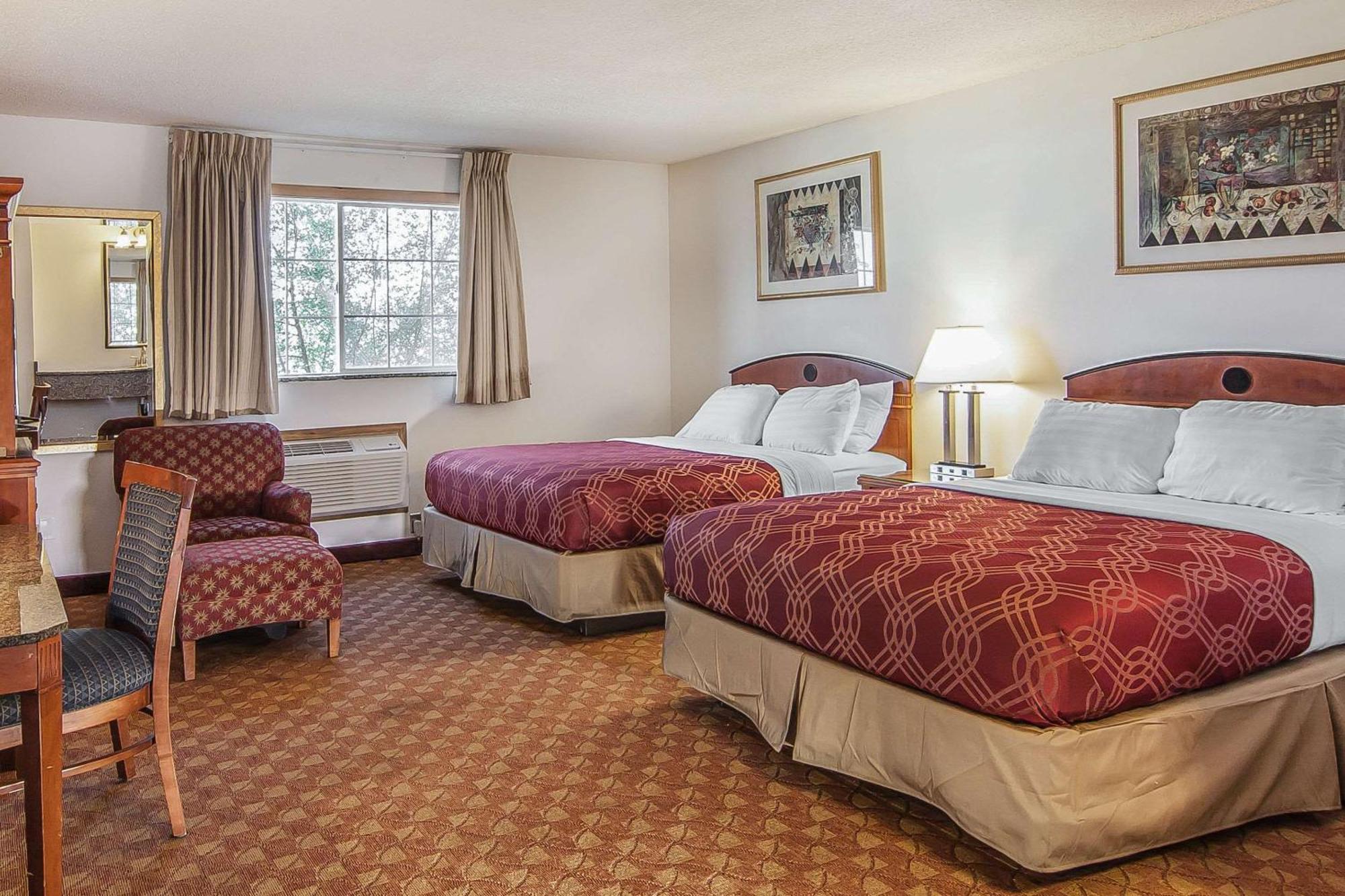 Econo Lodge Inn & Suites Madras Eksteriør bilde