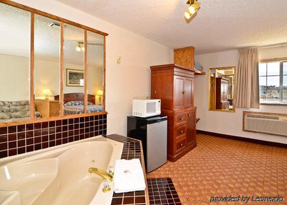 Econo Lodge Inn & Suites Madras Rom bilde