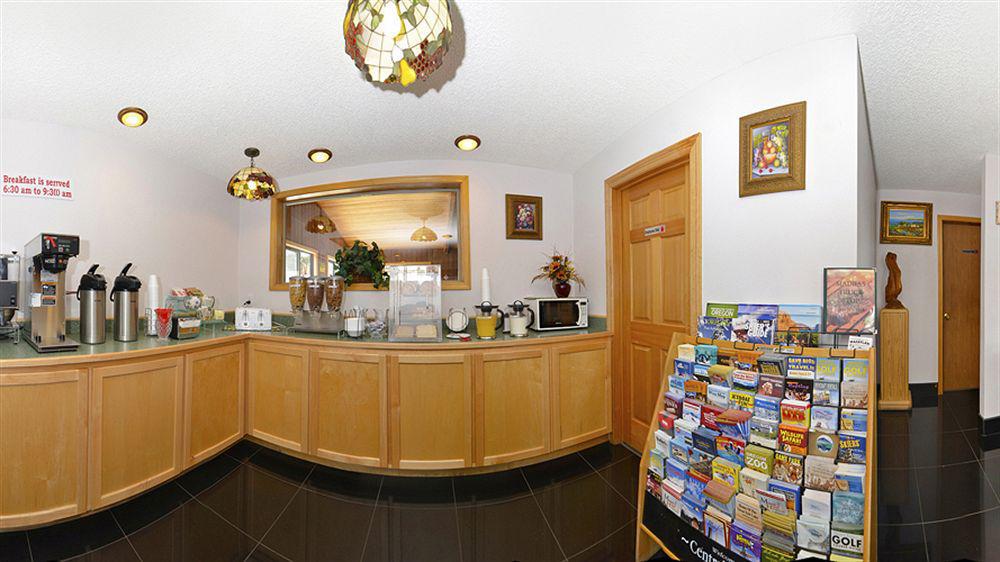 Econo Lodge Inn & Suites Madras Eksteriør bilde